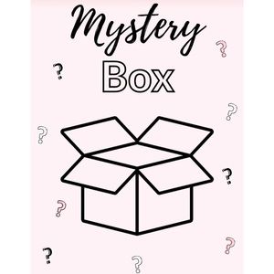 5 piece Women’s clothing mystery box- size Medium